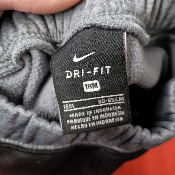 Nike Black and Gray Sweatpants with Elastic Waistband - Picture 3 of 8